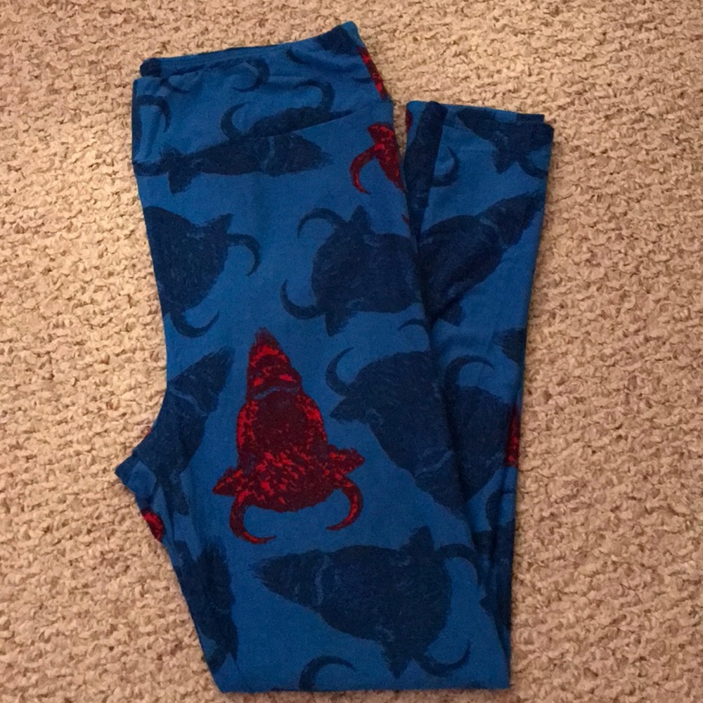 EUC Lularoe Buffalo Leggings-TC